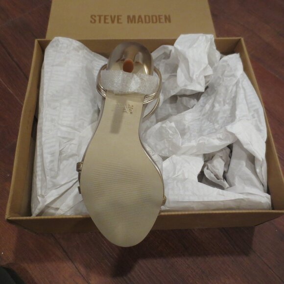 NIB STEVE MADDEN Gold High Heel Sandals - Picture 8 of 8